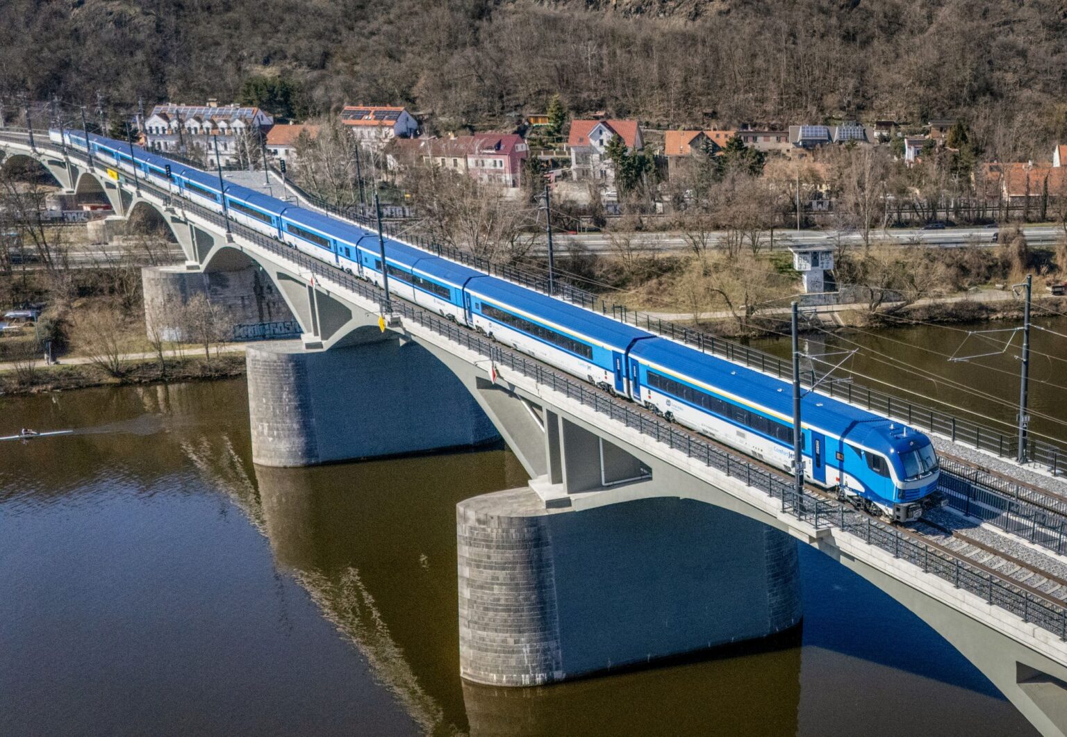 How Czech Railways is bulking up its fleet to fight looming liberalisation | Czech Railways wants to buy more ComfortJets.