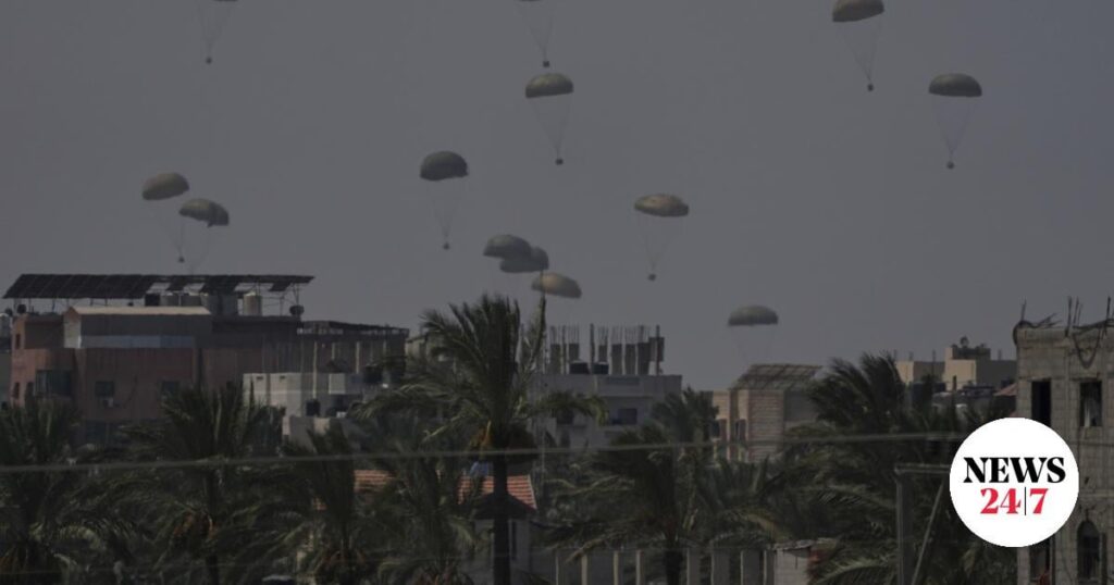 Greece sent humanitarian aid to Gaza