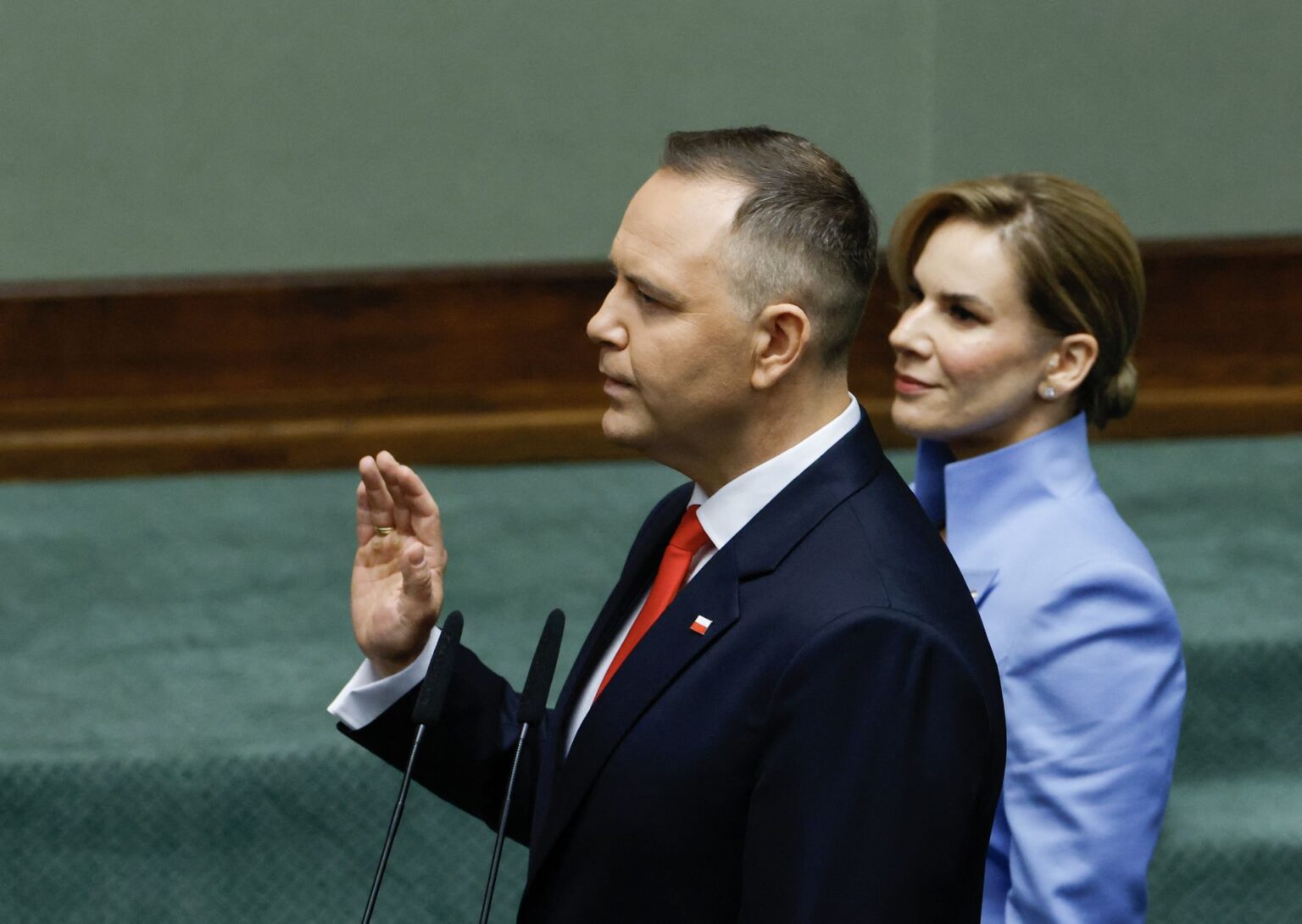 Conservative Nawrocki sworn in as Poland’s president KI logo