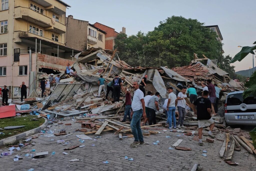 Massive earthquake in Turkey, Kosovo Embassy calls on Kosovars in affected areas to be careful: Anyone in need should call us