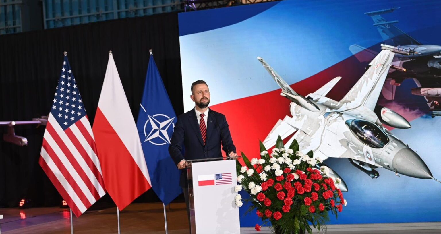 Poland signs $3.8bn deal with US for modernisation of entire F-16 fleet Poland signs $3.8bn deal with US for modernisation of entire F-16 fleet