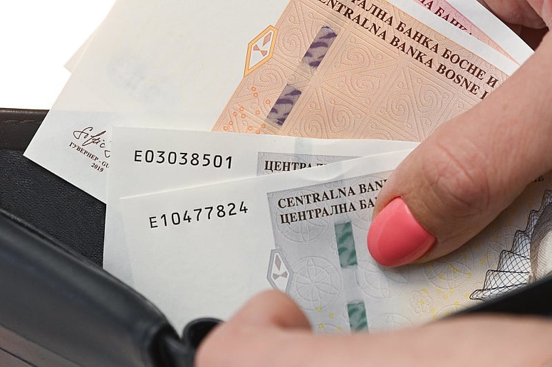 Analysis of the Average Net Salary in Bosnia and Herzegovina