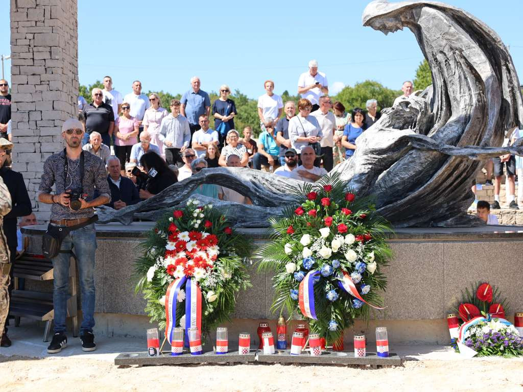 European Day of Remembrance for Victims of Totalitarian Regimes Marked in BiH