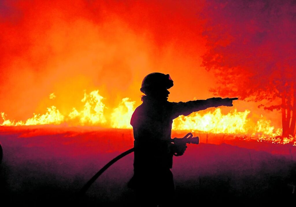Over 3,500 km2 burn in wildfires in two weeks in Spain but cooler air and rain helps the crisis