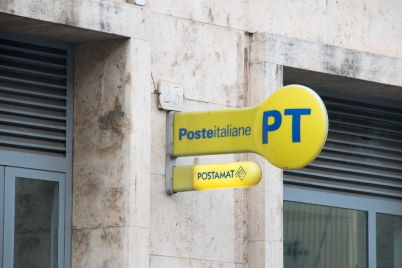 Italy postal service suspends shipment of packages to US amid tariff c