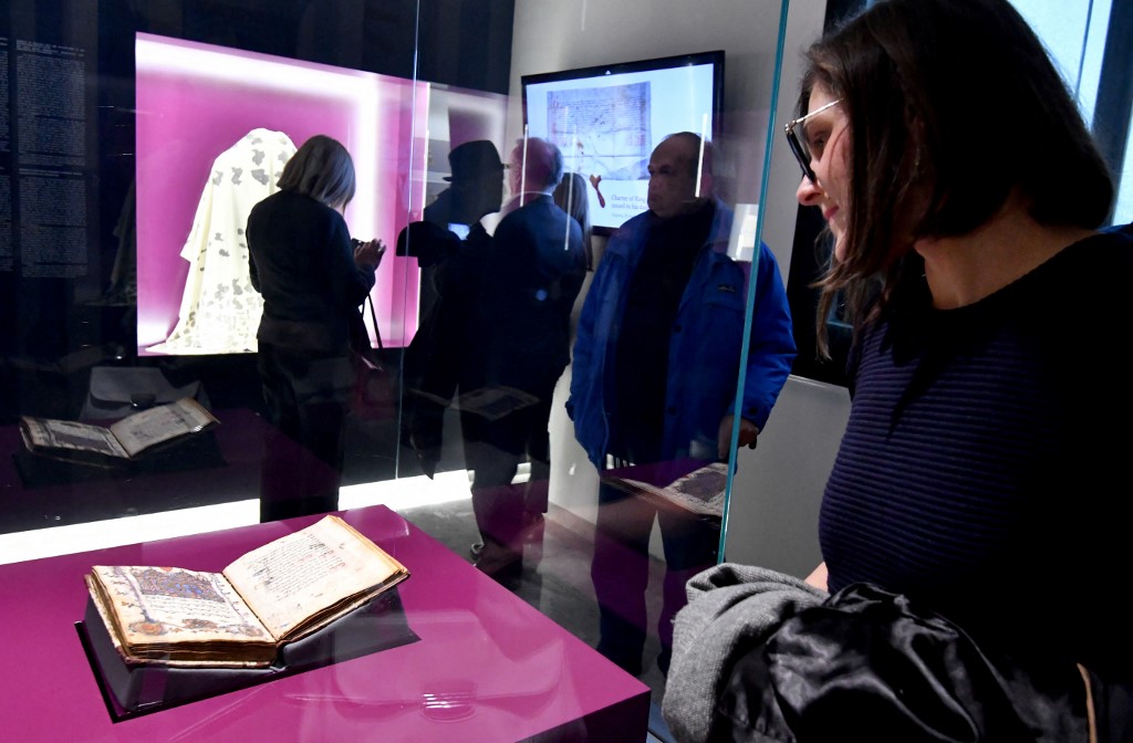 Bosnia museum's Palestine donation hailed as strong move against cultural erasure