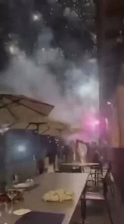 They set up a party with fireworks and burn 200m from Monte
