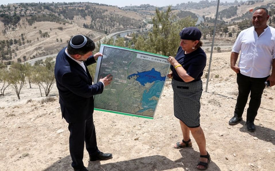 Greece joins 24 countries in condemning Israel’s new settlement plan