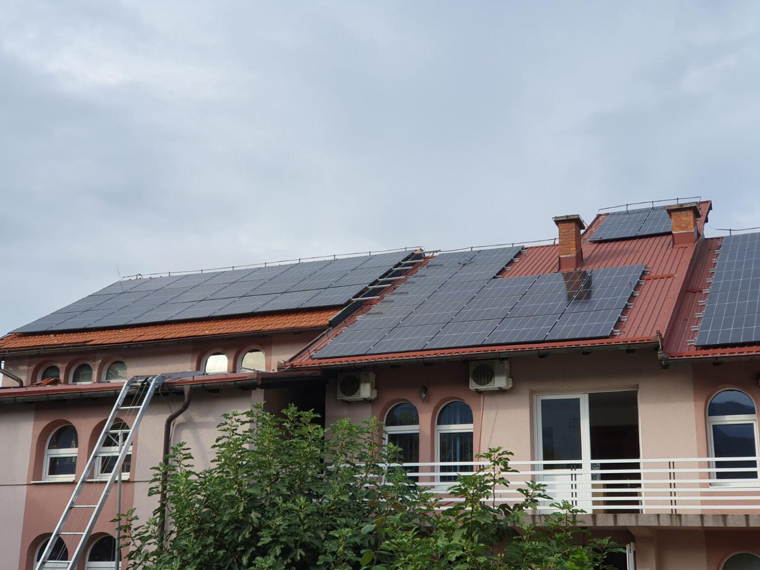 For home solar power plants up to 7000 km subsidies