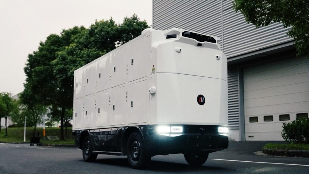 A $3 flat-free self-driving delivery robot in Texas shows how close we are to a 100%-robot global logistics chain.