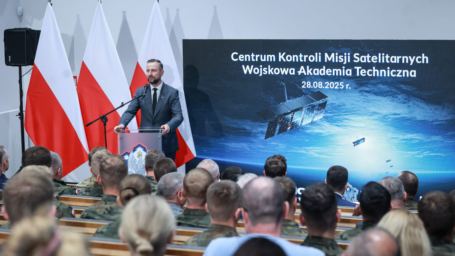 Poland’s first satellites to be launched in November, announces defence ministry Poland’s first satellites to be launched in November, announces defence ministry