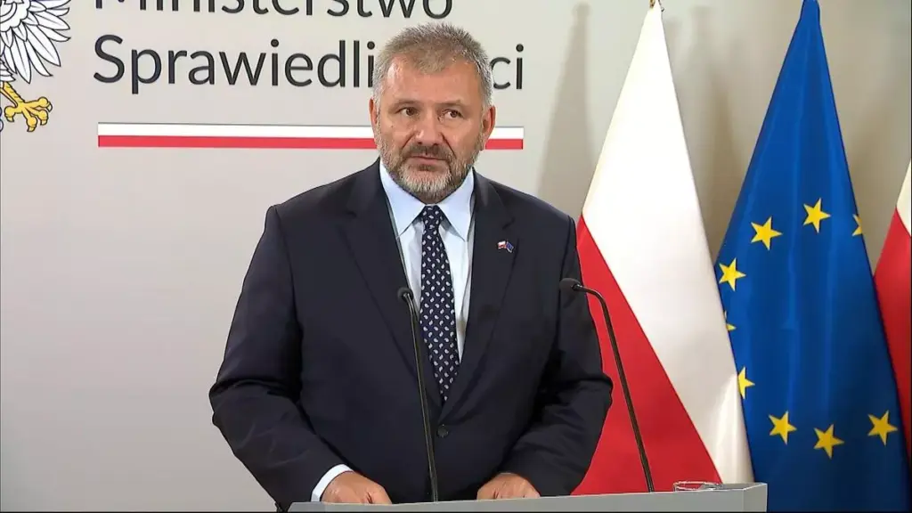 Poland’s justice minister begins overhaul of judiciary, removes dozens of officials Poland’s justice minister begins overhaul of judiciary, removes dozens of officials