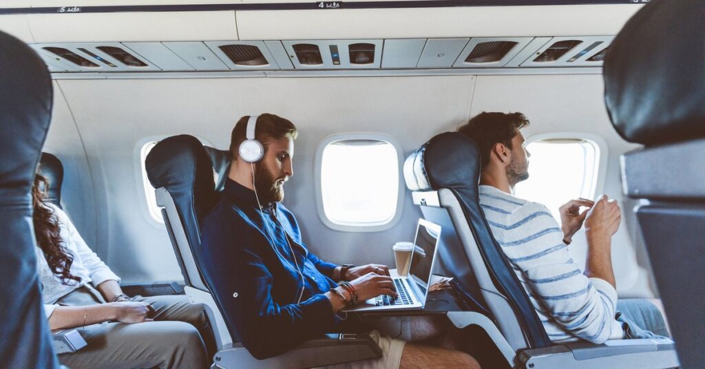 5 Mistakes That Keep You Stuck in Economy Class Seats