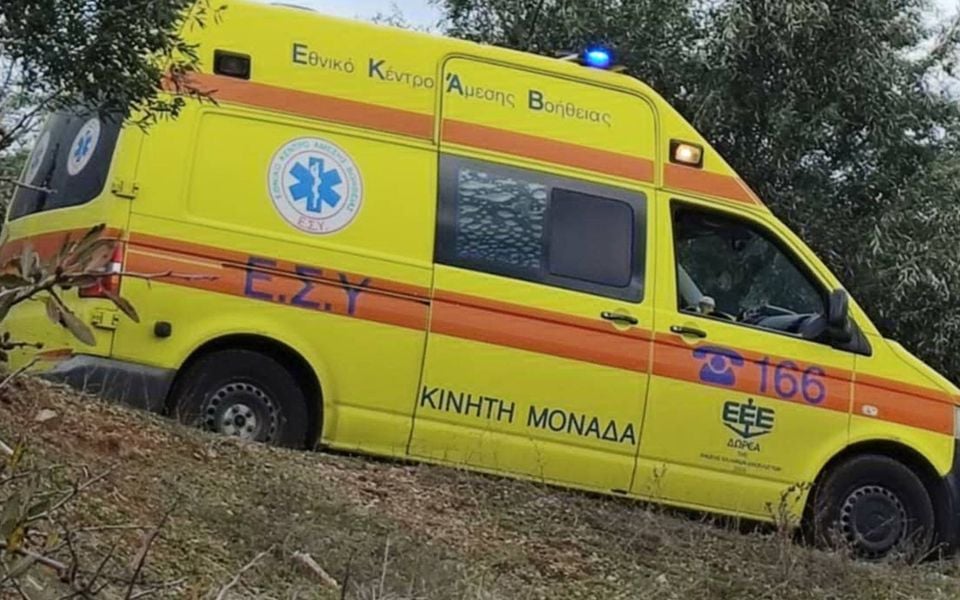 Two teenagers killed in crash in northern Greece