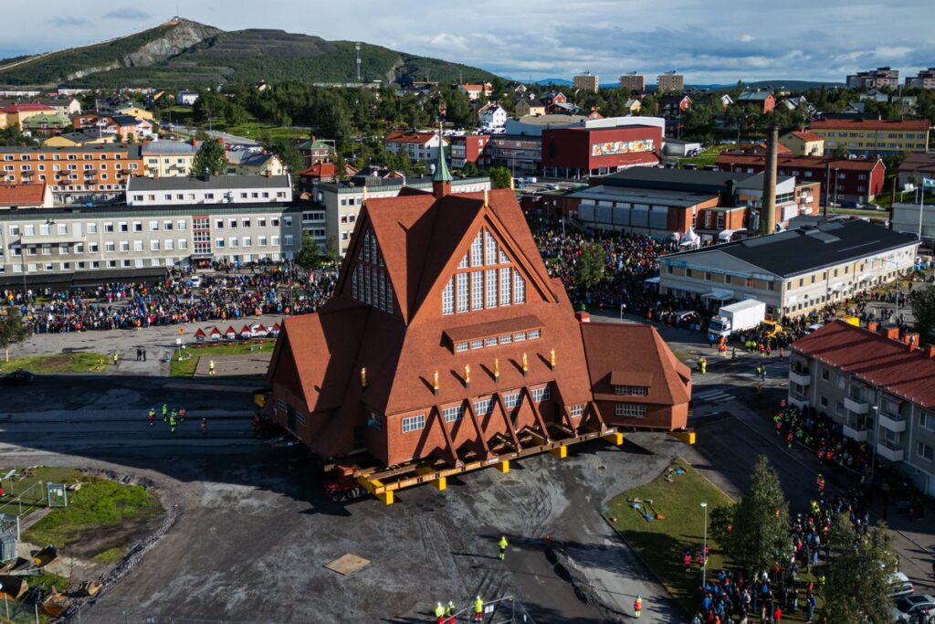 Sweden’s historic 600-tonne Kiruna Church begins move to new home