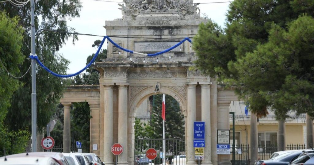 Mount Carmel patient in intensive care after escape