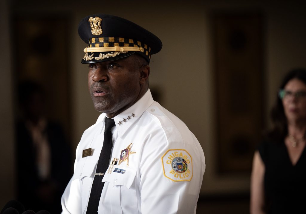 Chicago top cop calls for ‘communication’ with feds