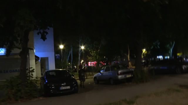 The whole recording of a police officer in a civilian who took the gun on the citizens and threatened them with him. Shares further
