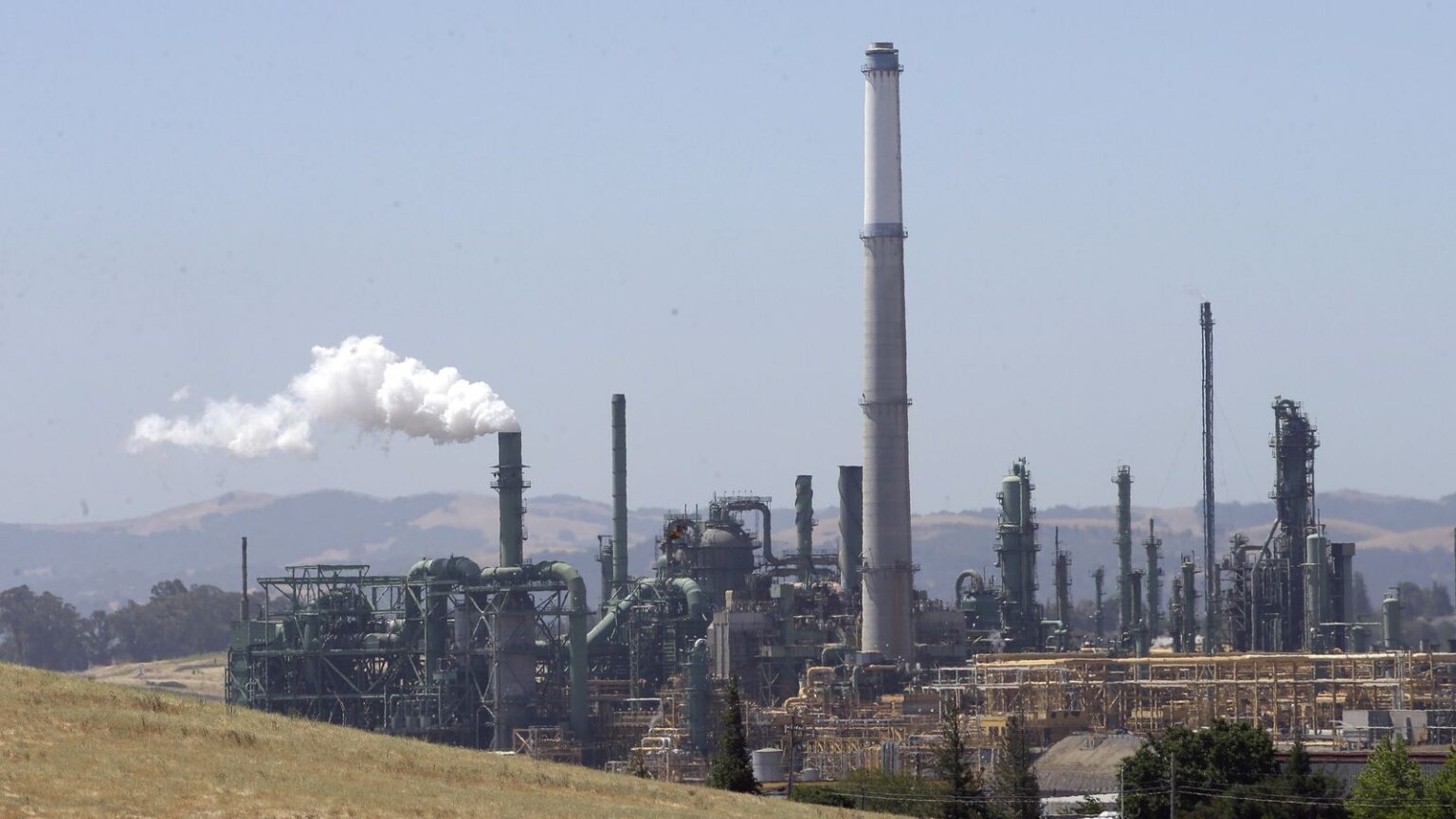 Trump’s EPA grants email exemptions to California polluters, accelerating environmental destruction