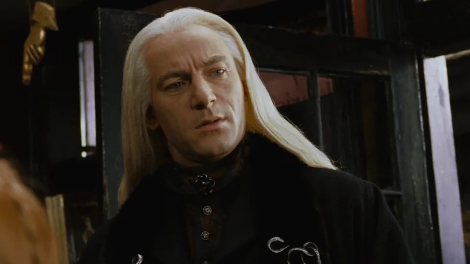  Jason Isaacs as Lucius Malfoy in Harry Potter and the Chamber of Secrets. . 