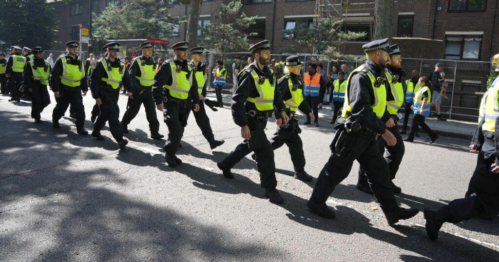 Two stabbings at Notting Hill Carnival as 400 arrested in total