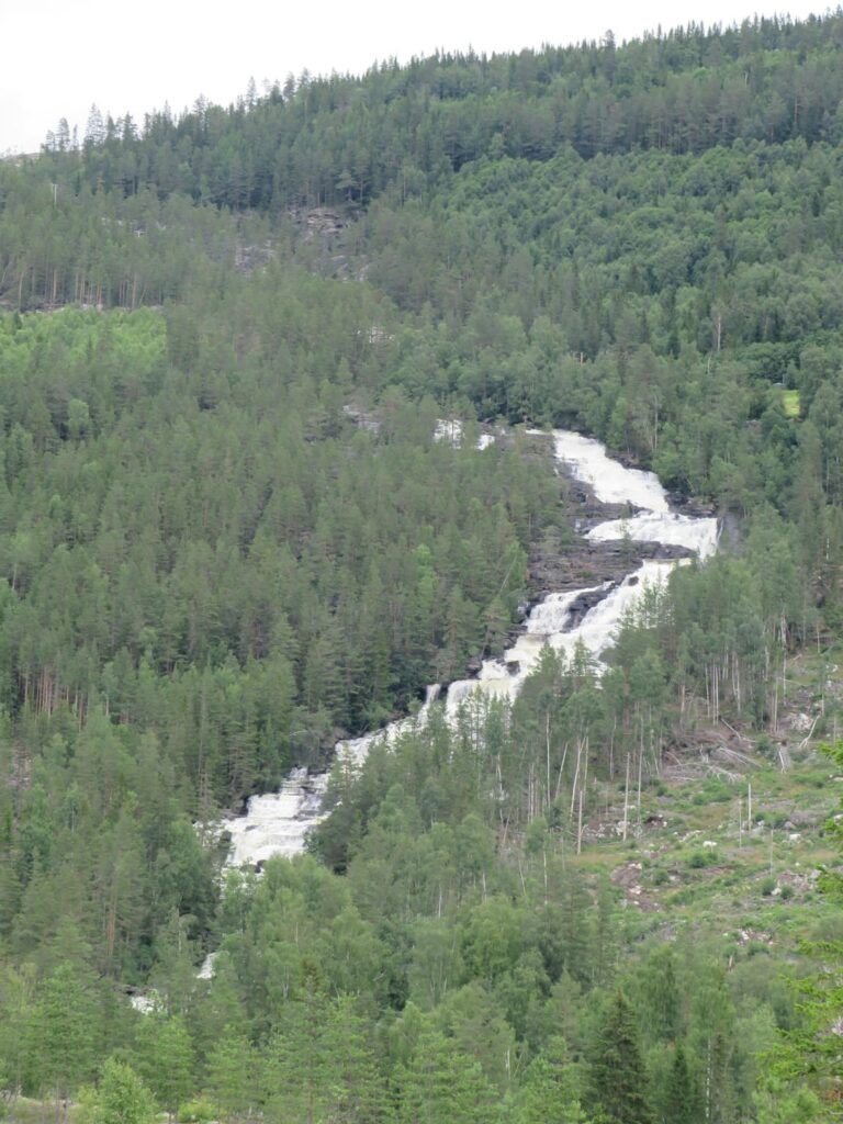 This was my favorite waterfall in Norway: the Lure in Austbygi valley, Tinn, Telemark. 2023