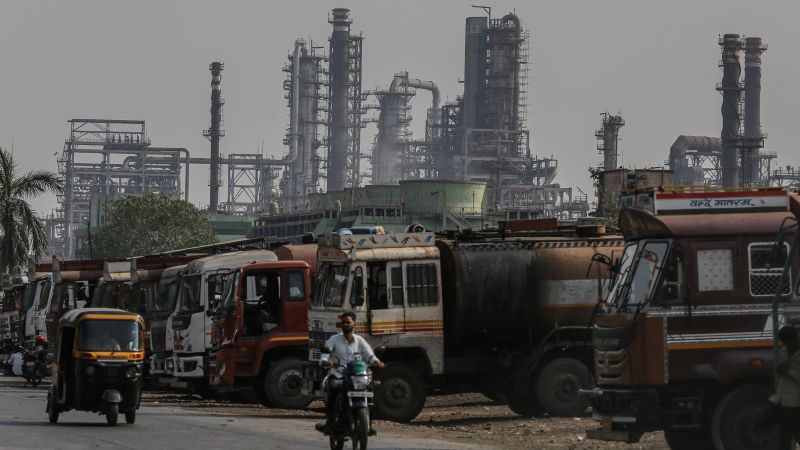 Why is India reluctant to stop buying Russian oil even after Trump’s tariff threats