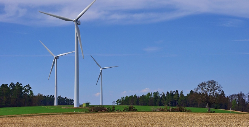 Bulgaria, Romania offer much higher renewable energy project returns than Greece Bulgaria, Romania offer much higher renewable energy project returns than Greece