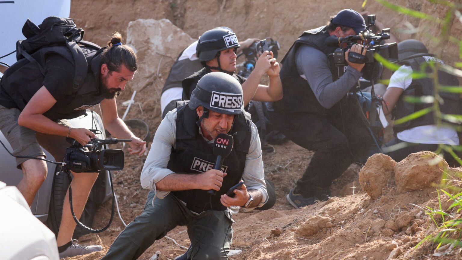 Experts Warn Israel Is Losing the War of Words to Hamas