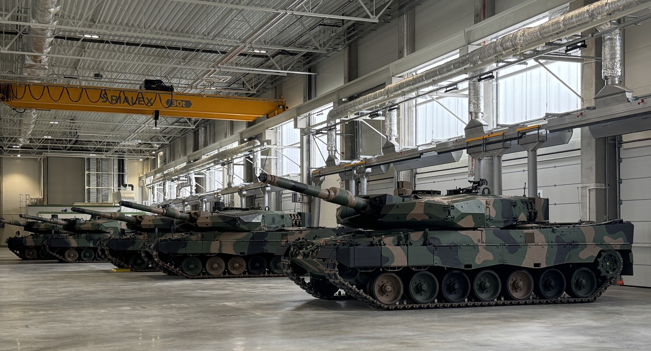 K2 Black Panther tanks manufactured by Hyundai Rotem are displayed at a local factory in Poland. (South Korea's Ministry of National Defense)