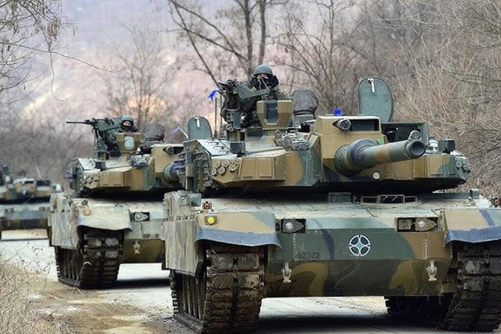 Poland finalizes $6.5 billion South Korean arms agreement for 180 tanks K2 Black Panther main battle tanks of the Republic of Korea Army participating in various training exercises. (via YouTube/Korea Defense Blog)