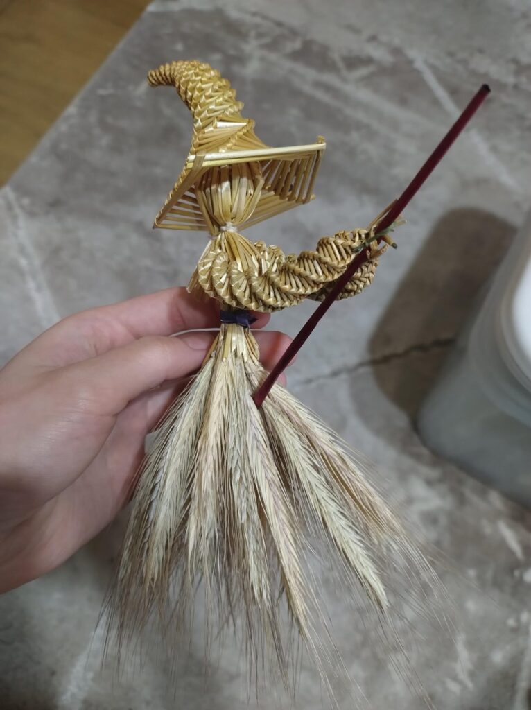 Handicrafts made of straw Handicrafts made of straw
