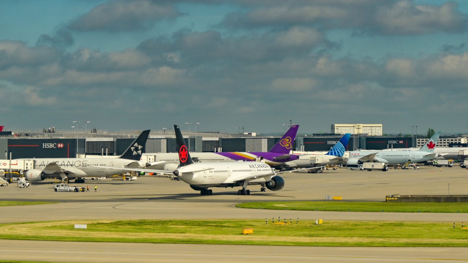 Int'l Premium Class Narrowly Outpaces Economy