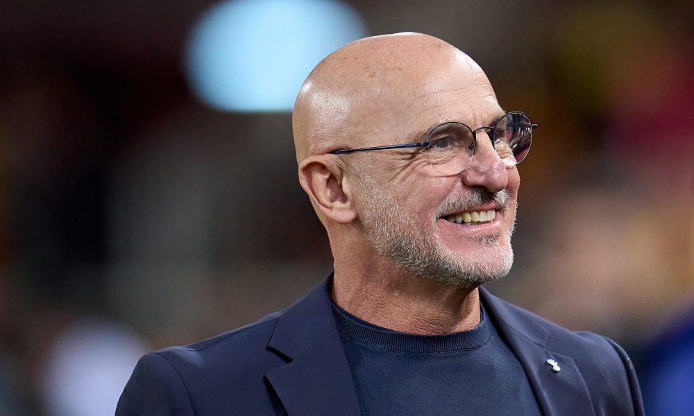VALENCIA, SPAIN - MARCH 23: Head Coach of Spain, Luis de la Fuente looks on during the UEFA Nations League Quarterfinal Leg Two match between Spain and Netherlands at Estadio Mestalla on March 23, 2025 in Valencia, Spain. (Photo by Aitor Alcalde/Getty Images)