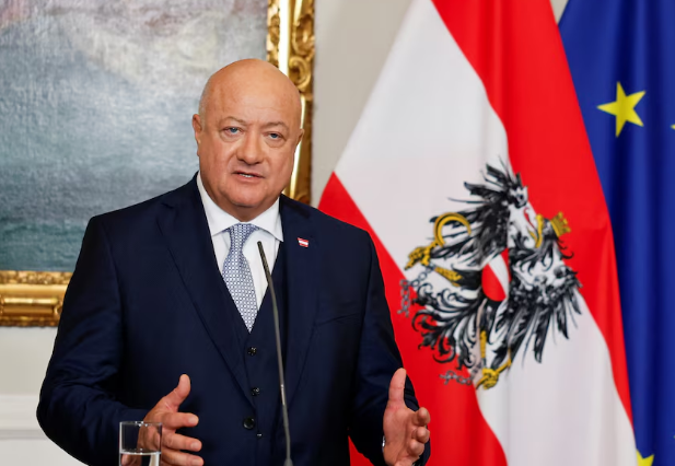 Austrian Chancellor: Kosovo-Serbia Dialogue Has No Alternative Austrian Chancellor: Kosovo-Serbia Dialogue Has No Alternative