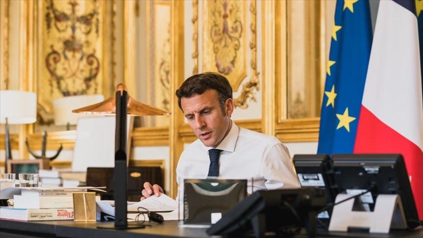 Macron talks with Vučić: We spoke in detail about the situation in the region, we condemn any unilateral action that endangers the Kosovo-Serbia dialogue Macron talks with Vučić: We spoke in detail about the situation in the region, we condemn any unilateral action that endangers the Kosovo-Serbia dialogue