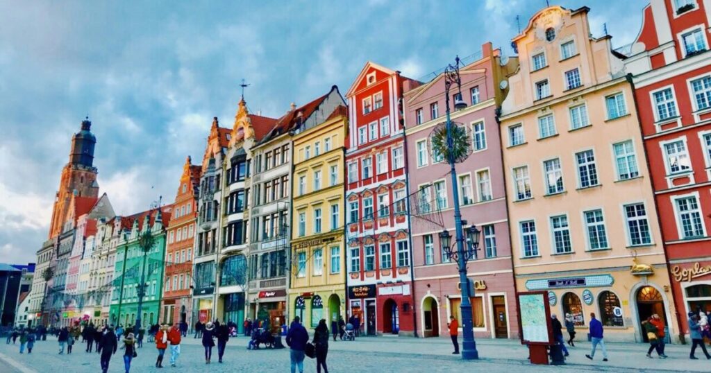 Poland’s new explanatory guidelines ‘create tension’ with EU over beneficial ownership Poland’s new explanatory guidelines ‘create tension’ with EU over beneficial ownership