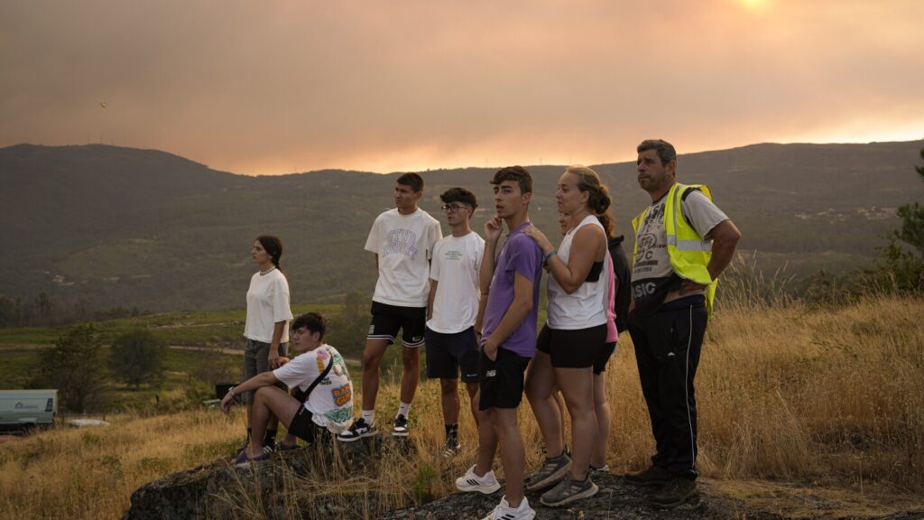 Spain and Portugal battle wildfires as temperatures are expected to rise further