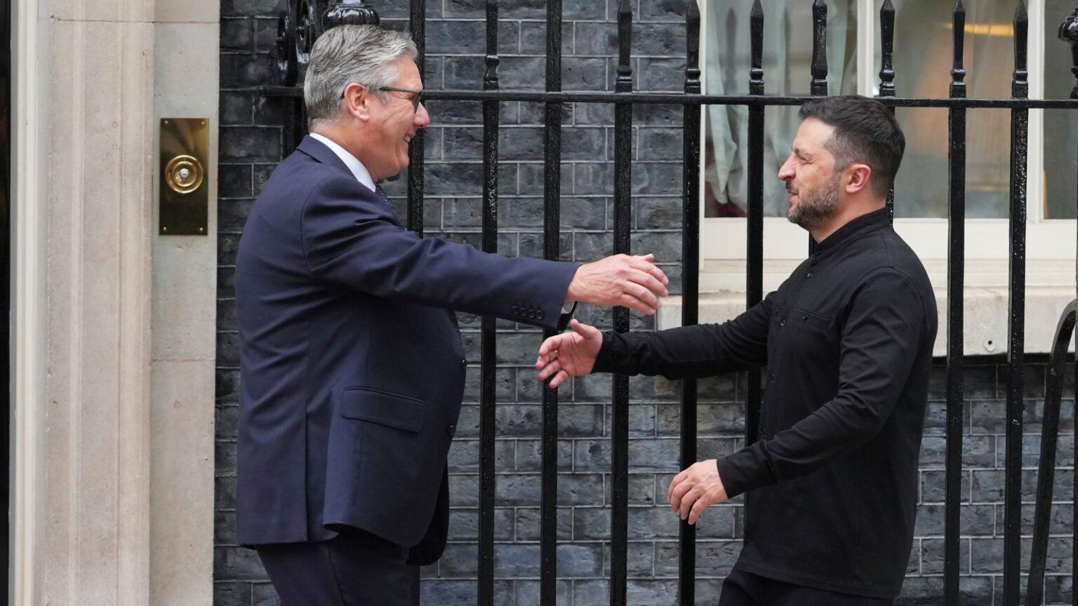 Sir Keir Starmer will be  accompanying Ukrainian President Volodymyr Zelenskyy to Washington