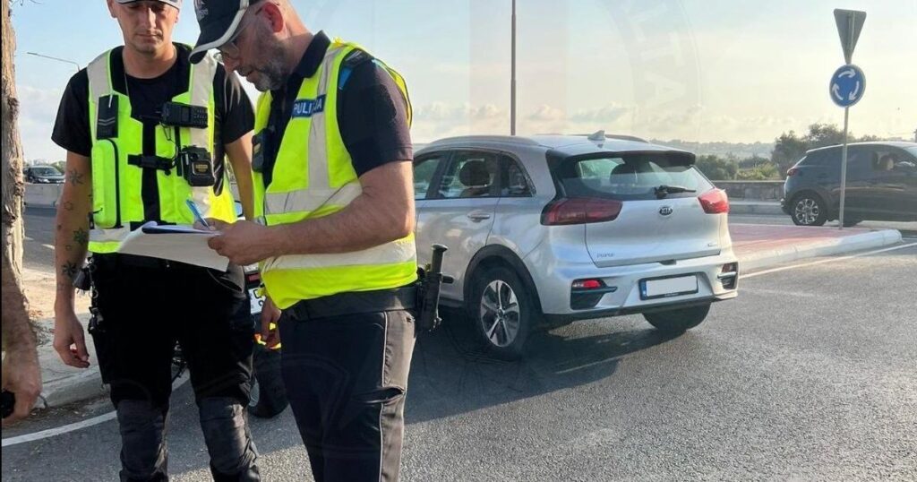 31 out of 45  people stopped at a roadblock are in Malta illegally