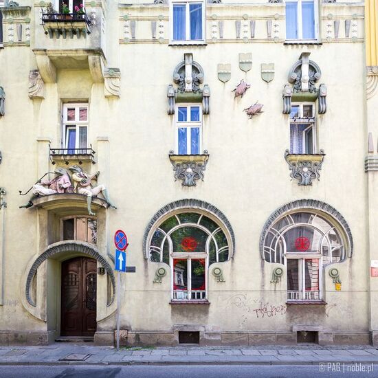 Poland, Frog House