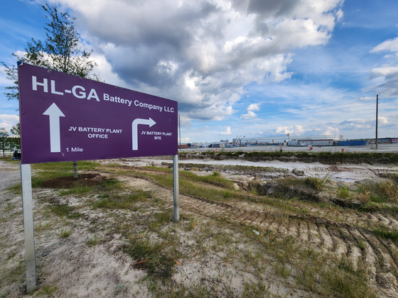 The joint battery plant by LG Energy Solution in Georgia remains deserted, with construction fully suspended after the recent raids from the U.S. Immigration and Customs Enforcement. [YONHAP]