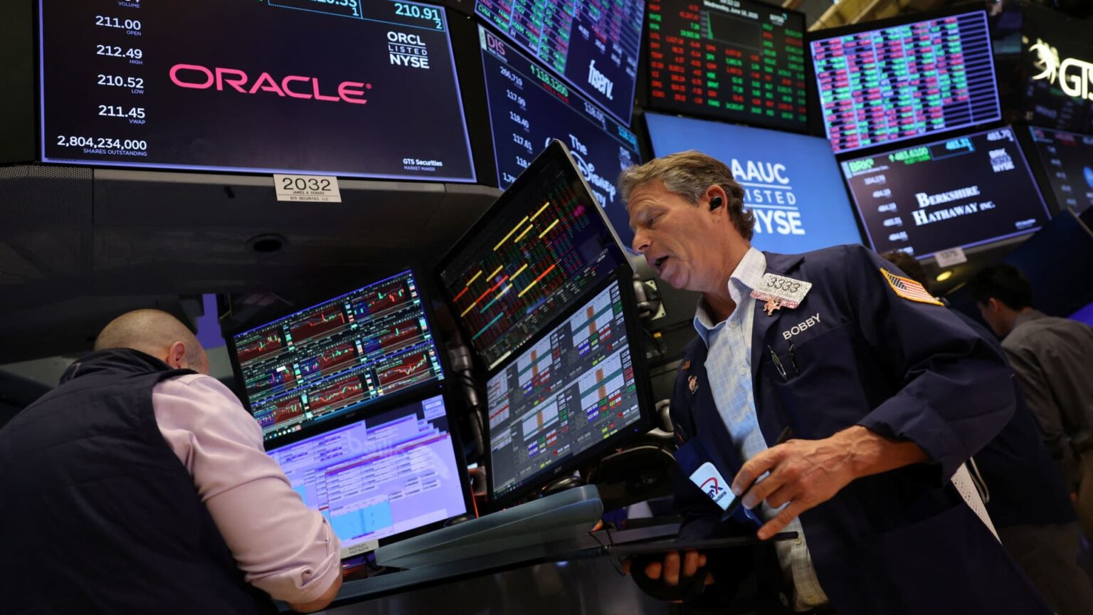 Stock market today: Live updates Worries of a bubble grow after Oracle’s rally on Open AI deal