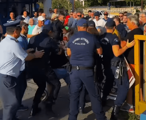 Police violence and chemicals to Drama Hospital workers