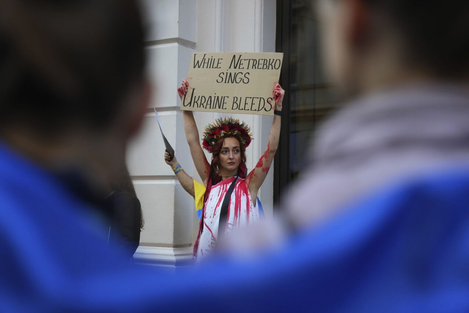 Royal Opera appearance by Russian soprano Anna Netrebko draws pro-Ukraine demonstration Royal Opera appearance by Russian soprano Anna Netrebko draws pro-Ukraine demonstration