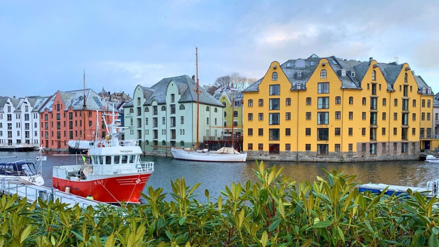 Why This Norwegian Town Looks Like A Fairytale