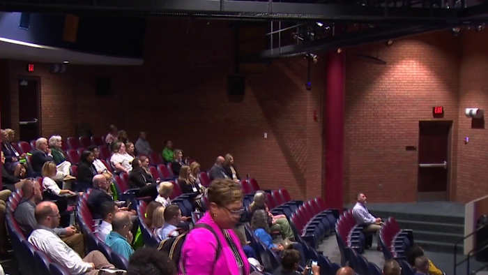 Mayor Cobb hosts business summit in an effort to boost local economy