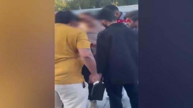 The man who took a photo of the 16 -year -old girl was thrown away