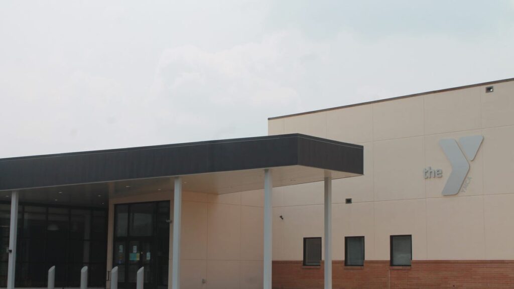 Southeast Ohio Health and Wellness Foundation helps fund aquatic center