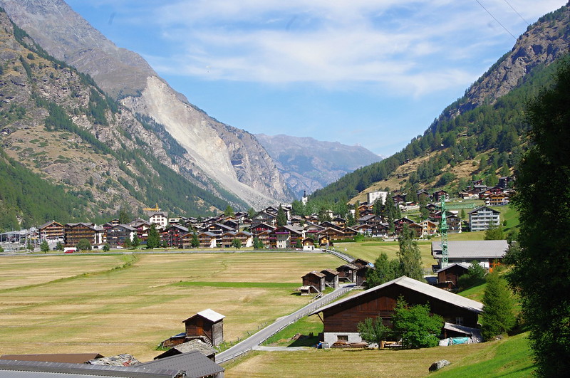 Täsch, a Portuguese enclave in the heart of postcard Switzerland Täsch, a Portuguese enclave in the heart of postcard Switzerland